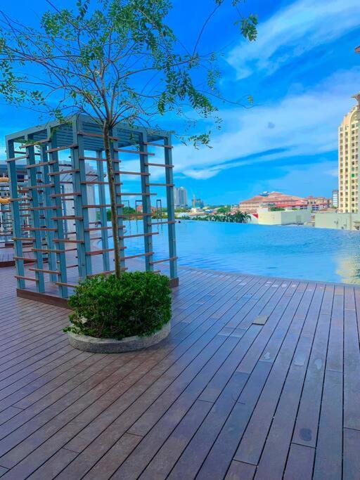 Netflix 2 Bedroom Troika Kota Bharu Homestay 1812 Luaran gambar