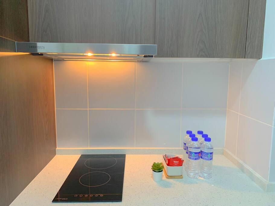 Netflix 2 Bedroom Troika Kota Bharu Homestay 1812 Luaran gambar