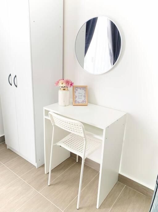 Netflix 2 Bedroom Troika Kota Bharu Homestay 1812 Luaran gambar